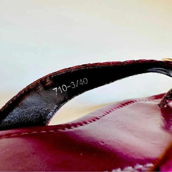 Tory Burch Embossed Leather Sandals - Picture 5 of 6